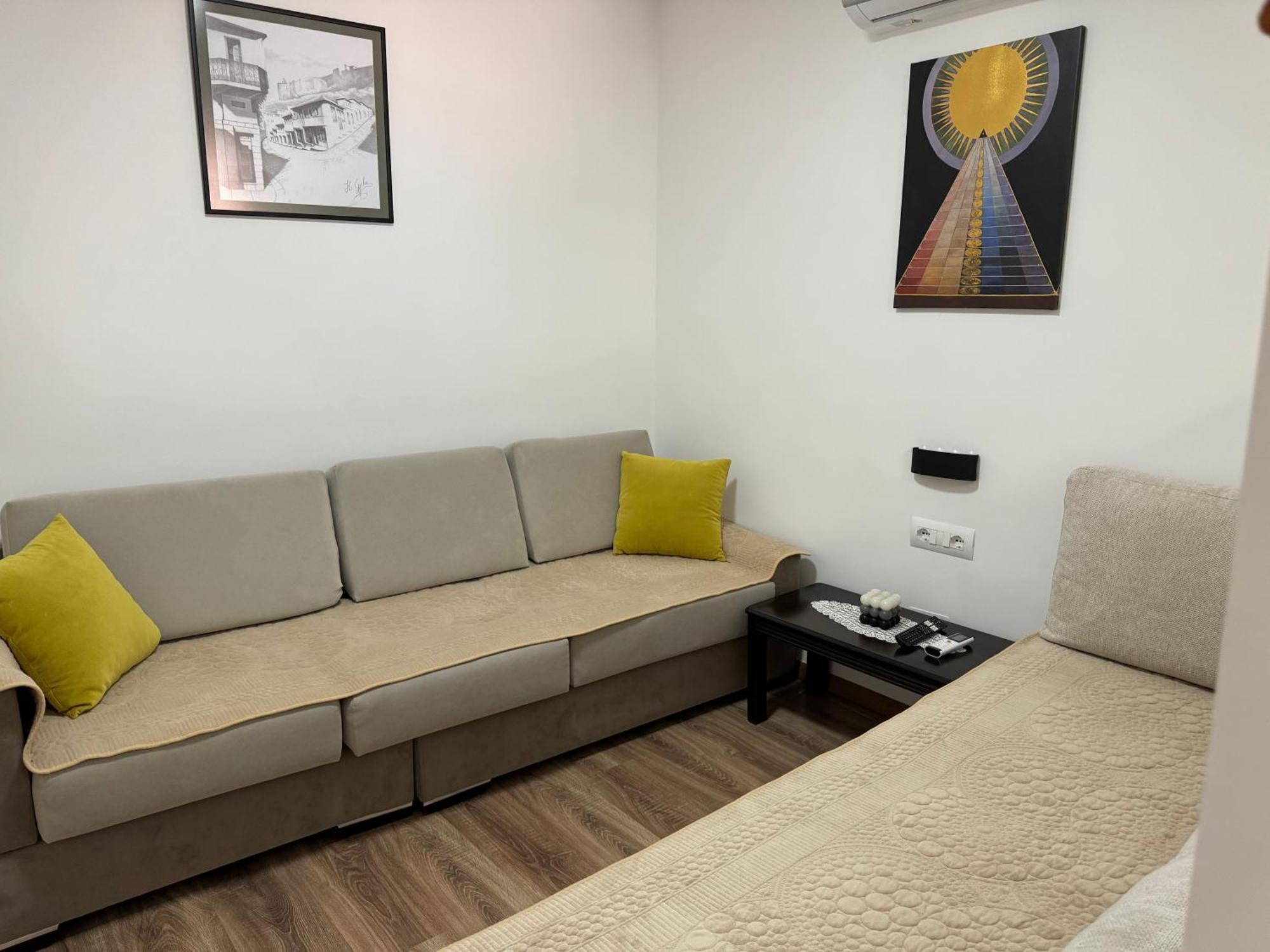 Double17 Apartaments Gjirokastër Extérieur photo